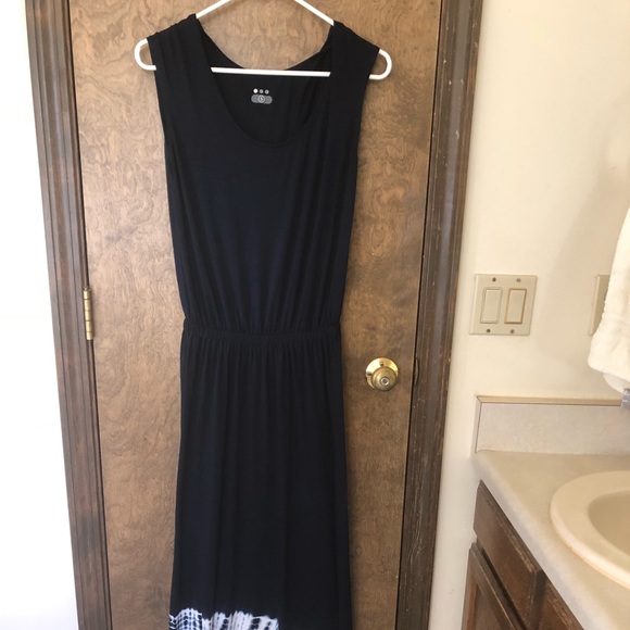 Three Dots Maxi Dress - Picture 5 of 8